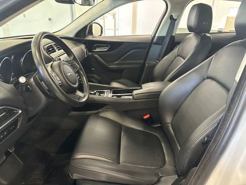 Used 2019 Jaguar F-PACE Premium AWD/4WD image 27