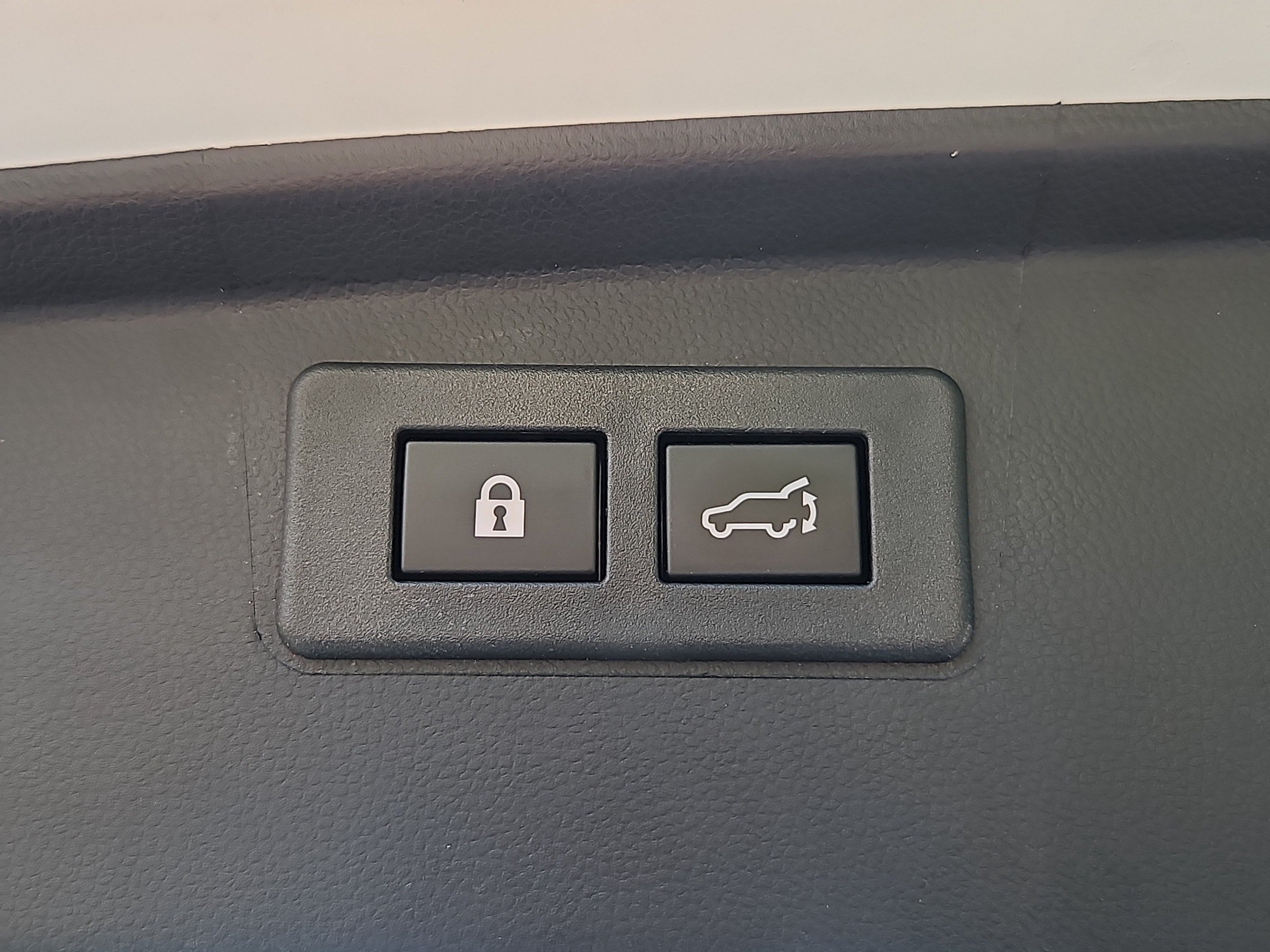 Certified 2024 Subaru Outback Touring AWD/4WD image 17