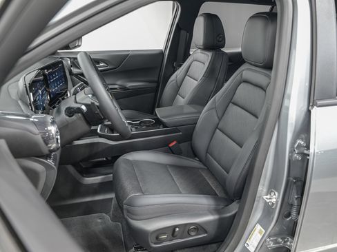 Used 2026 Chevrolet Equinox LT w/ Convenience Package II AWD/4WD image 16
