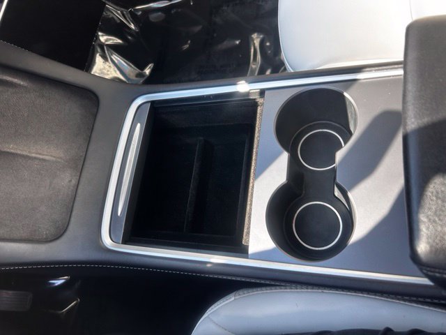 Used 2022 Tesla Model Y Long Range AWD/4WD image 28