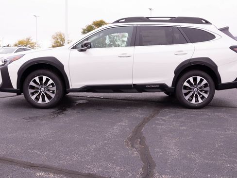 New 2025 Subaru Outback Limited image 31
