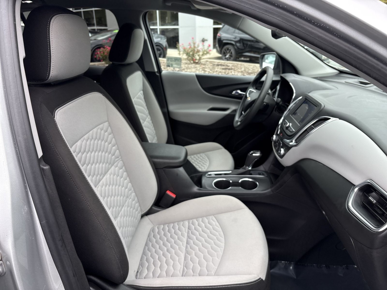 Used 2021 Chevrolet Equinox LS w/ LPO, Blackout Package AWD/4WD image 25