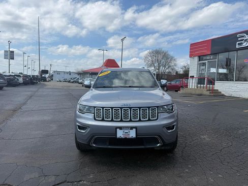 Used 2021 Jeep Grand Cherokee Limited w/ Luxury Group II image 2