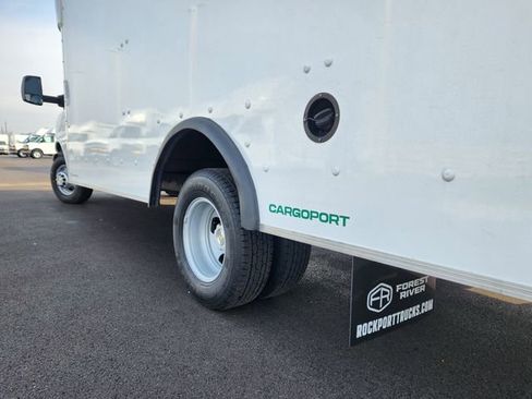 New 2025 Chevrolet Express 4500 w/ Power Convenience Package RWD image 40
