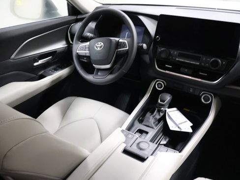 New 2026 Toyota Grand Highlander AWD image 21