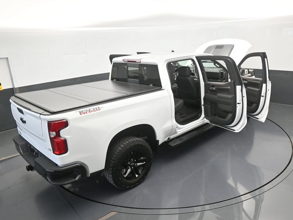 Used 2024 Chevrolet Silverado 1500 LT Trail Boss w/ LT Trail Boss Premium Package AWD/4WD image 79