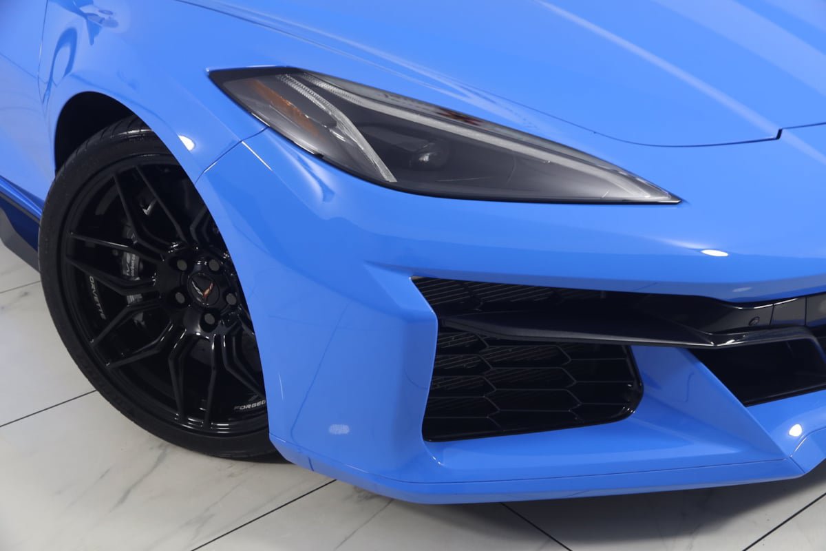 Used 2024 Chevrolet Corvette Z06 w/ Stealth Interior Trim Package RWD image 21