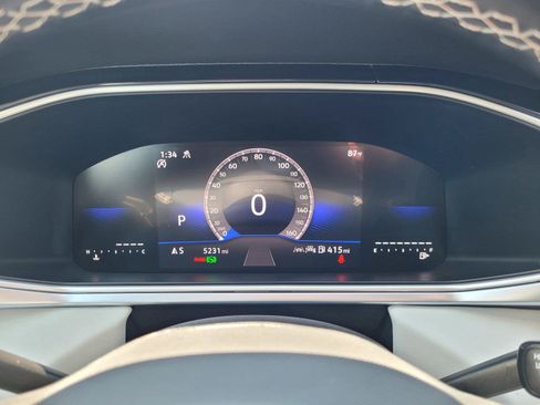 Certified 2025 Volkswagen Taos SE AWD/4WD image 30