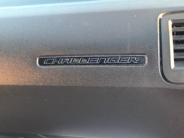 Used 2010 Dodge Challenger SE RWD image 16