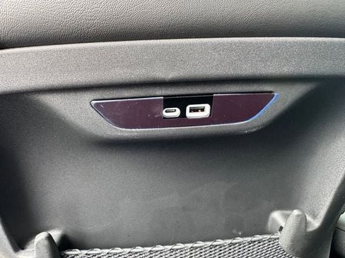 New 2026 Chrysler Pacifica Limited w/ S Appearance Package image 40