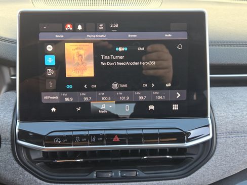 Used 2023 Jeep Compass Sport image 20