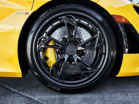 Used 2019 McLaren 720S RWD image 27
