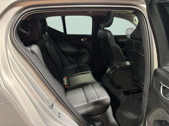Used 2025 Volvo XC40 B5 Ultra w/ Climate Package AWD/4WD image 26