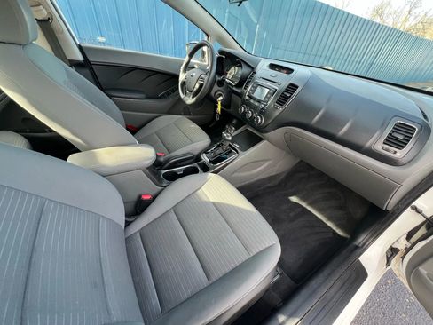 Used 2017 Kia Forte LX w/ LX Popular Package image 10