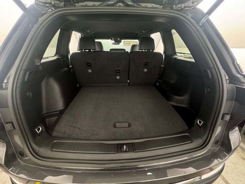 New 2025 Jeep Grand Cherokee Limited image 25
