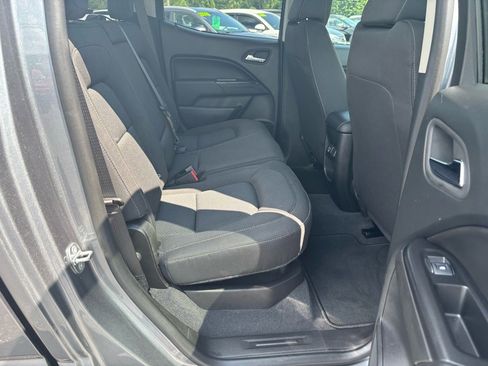 Used 2022 Chevrolet Colorado LT w/ Safety Package image 23