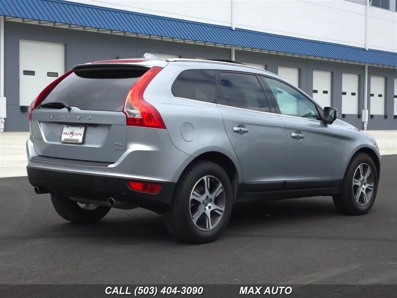 Used 2013 Volvo XC60 T6 AWD/4WD image 8