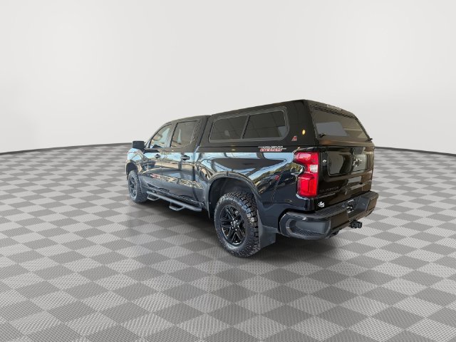 Used 2021 Chevrolet Silverado 1500 Custom Trail Boss w/ Midnight Edition AWD/4WD image 8