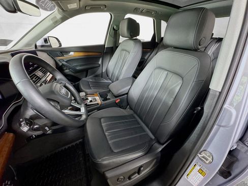 Used 2023 Audi Q5 2.0T Premium Plus w/ Premium Plus Package AWD/4WD image 14