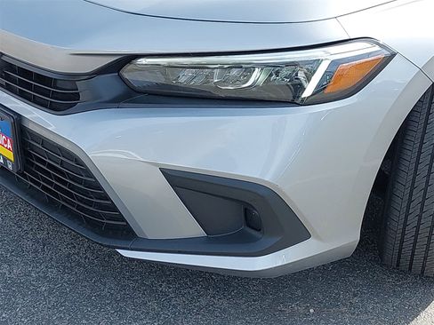 Certified 2023 Honda Civic EX image 32