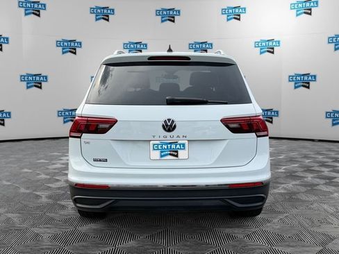 Used 2022 Volkswagen Tiguan SE FWD image 4