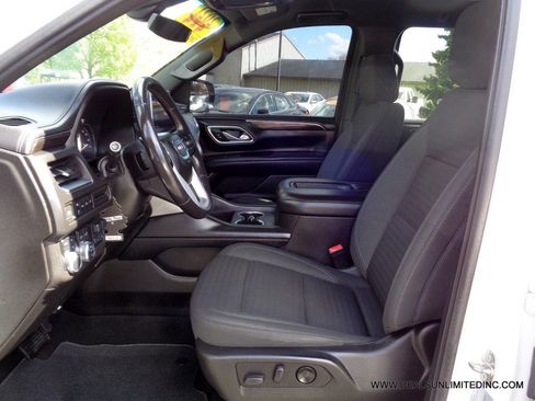 Used 2021 GMC Yukon XL SLE w/ Gmc Pro Safety Plus Package AWD/4WD image 9