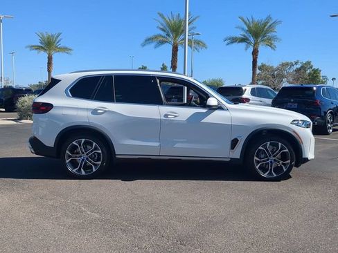 Used 2026 BMW X5 sDrive40i w/ Premium Package RWD image 5