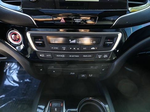 Used 2019 Honda Pilot Touring image 21