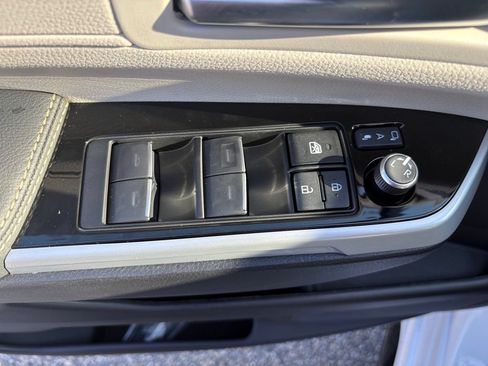 New 2026 Toyota Sienna Platinum AWD/4WD image 30