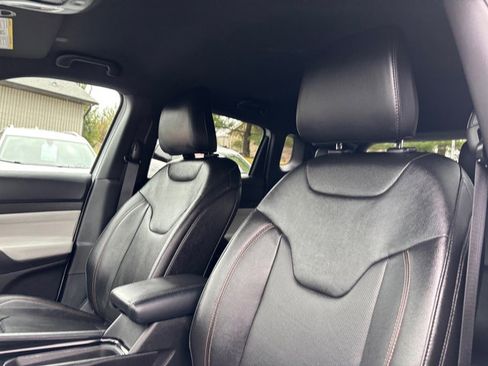 Used 2024 Jeep Compass Limited w/ Elite Group image 11