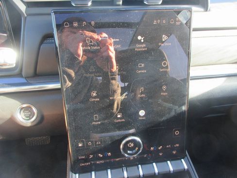 New 2026 GMC Terrain Denali image 17