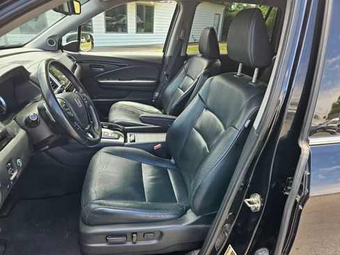 Used 2017 Honda Pilot Touring image 10