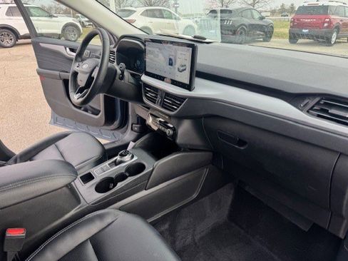 Certified 2023 Ford Escape Platinum image 29