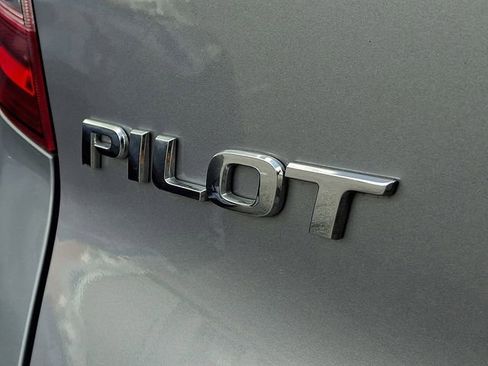 Used 2021 Honda Pilot Elite image 4