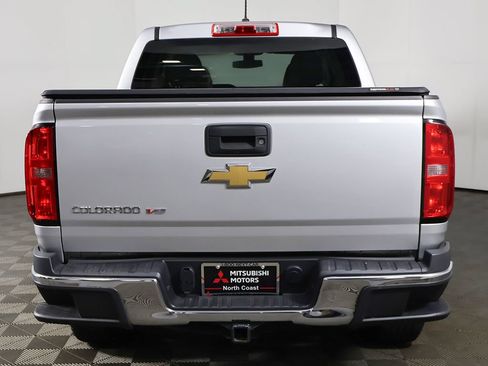 Used 2019 Chevrolet Colorado W/T w/ WT Convenience Package AWD/4WD image 9
