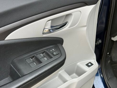 Used 2017 Honda Pilot EX image 11