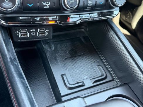 Used 2023 Dodge Durango R/T w/ Blacktop Package AWD/4WD image 21
