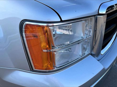 Used 2010 GMC Sierra 1500 SLE w/ Texas Edition image 25