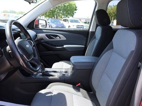 Used 2018 Chevrolet Traverse LT FWD image 13