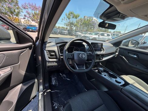 Used 2025 Kia Sportage LX FWD image 36