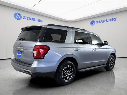 Used 2024 Ford Expedition XLT image 9