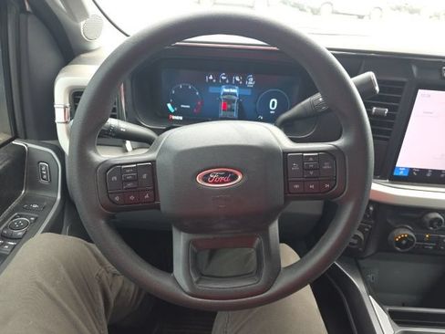 Used 2024 Ford F250 XLT w/ Black Appearance Package AWD/4WD image 13