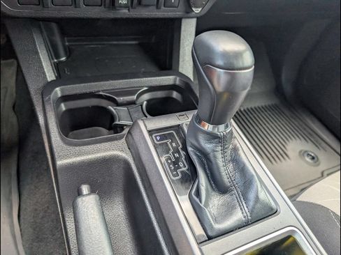 Used 2023 Toyota Tacoma TRD Off-Road w/ Technology Package AWD/4WD image 15