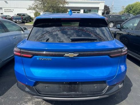 Used 2024 Chevrolet Equinox EV LT w/ LPO, All-Weather Mat Package FWD image 5