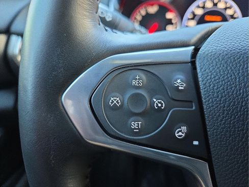 Used 2022 Chevrolet Traverse Premier image 20