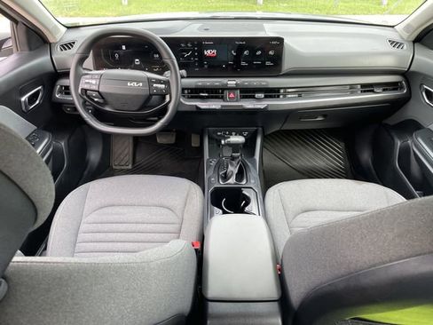 Used 2025 Kia K4 EX FWD image 9