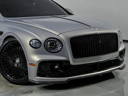 Used 2022 Bentley Flying Spur V8 AWD/4WD image 3