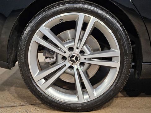 Used 2021 Mercedes-Benz CLA 250 4MATIC image 17