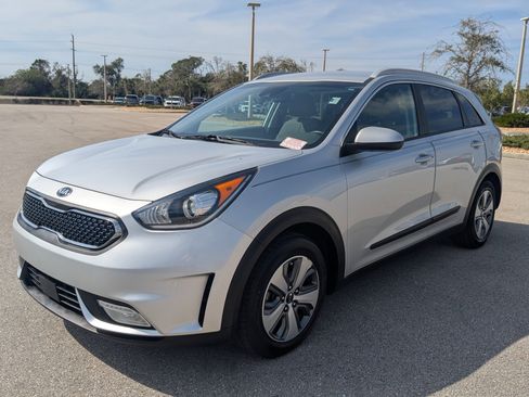 Used 2019 Kia Niro LX image 9