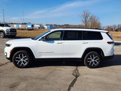 Used 2025 Jeep Grand Cherokee L Limited AWD/4WD image 2